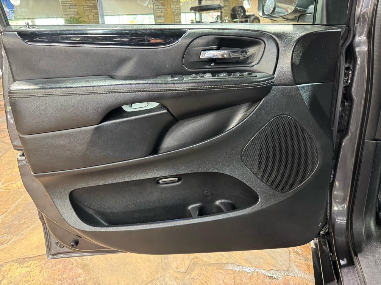 Dodge Grand Caravan SE Plus Wagon 2018