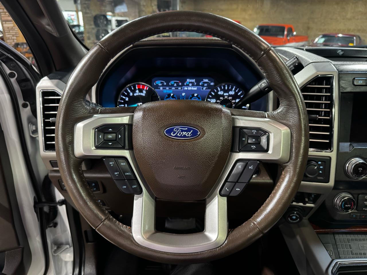 Ford Super Duty F-250 SRW King Ranch 4WD Crew Cab 8' Box 2020