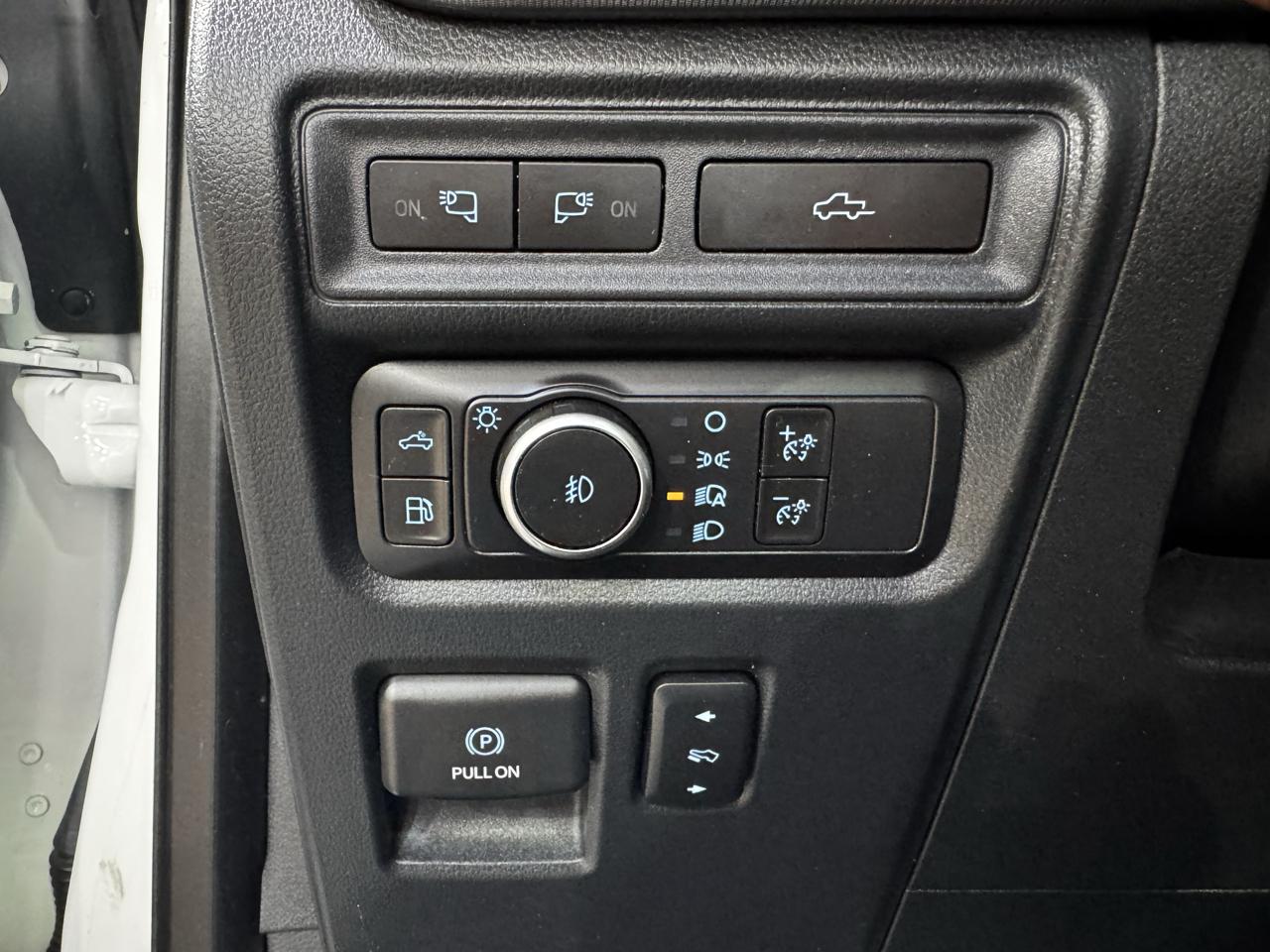 Ford F-150 4WD SuperCrew 145" Platinum 2021