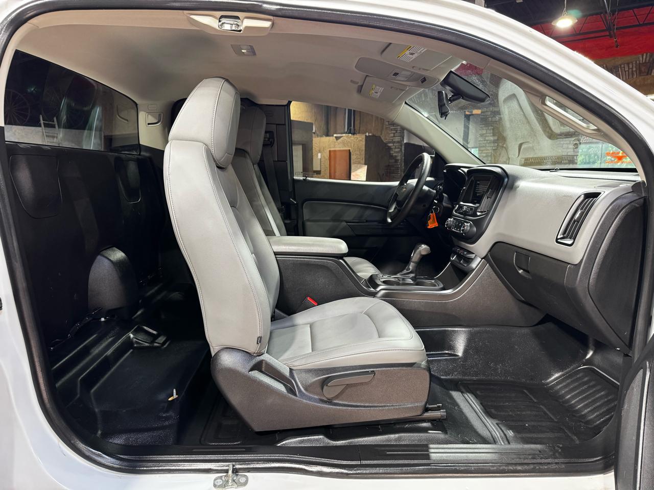 Chevrolet Colorado 2WD Ext Cab 128.3" Work Truck 2019