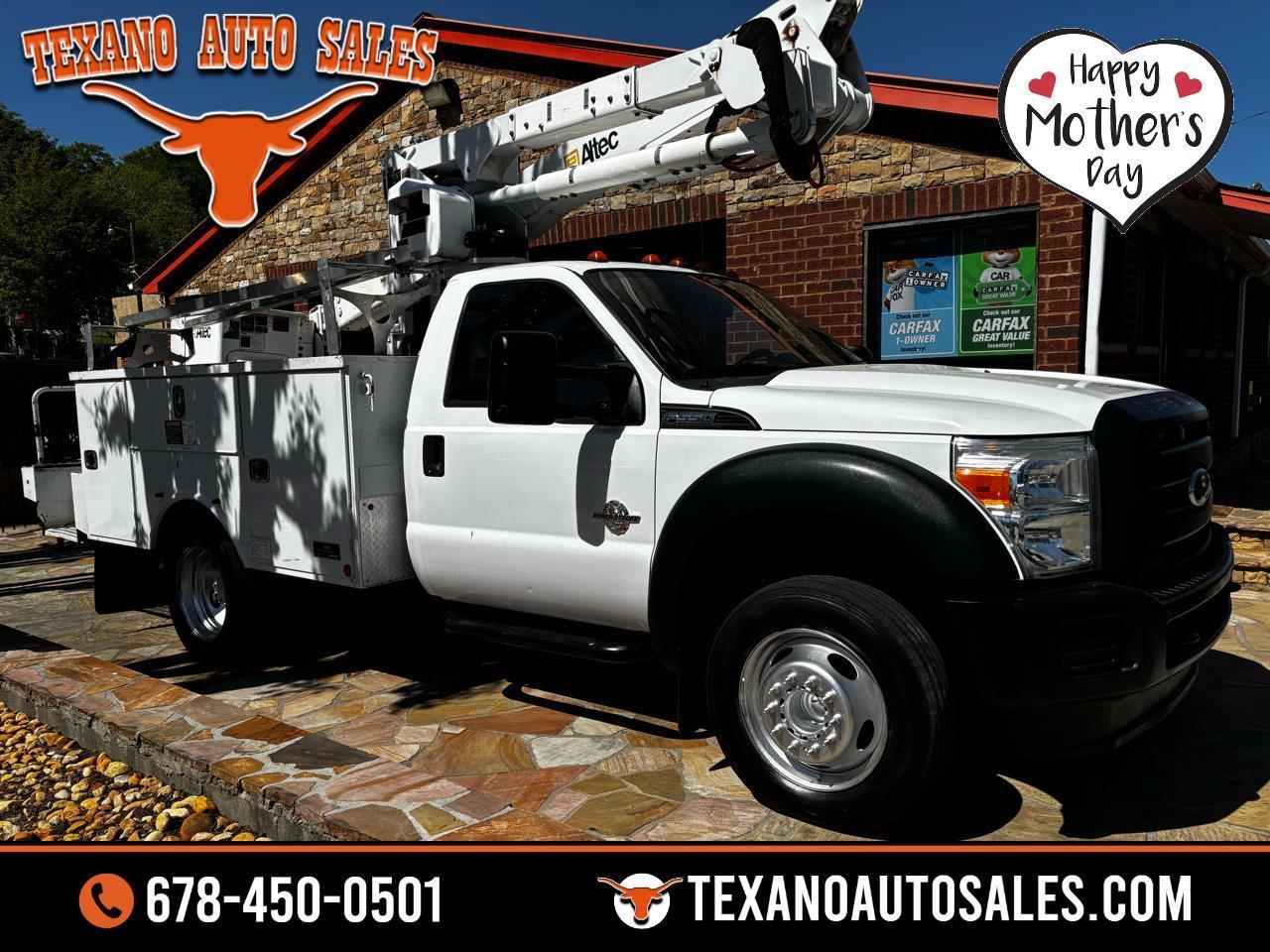 Ford Super Duty F-550 DRW 2WD Reg Cab 165" WB 84" CA XLT 2015