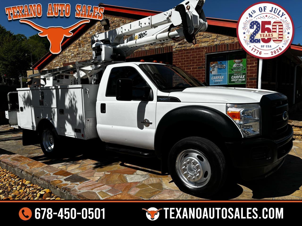 Ford Super Duty F-550 DRW 2WD Reg Cab 165" WB 84" CA XLT 2015
