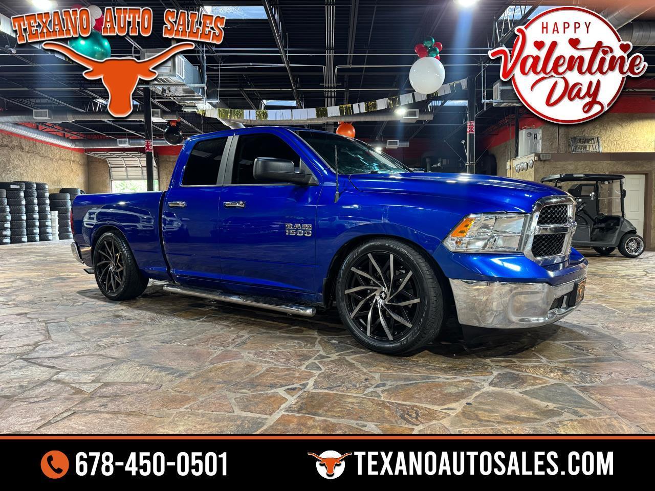 RAM 1500 2WD Quad Cab 140.5" SLT 2015