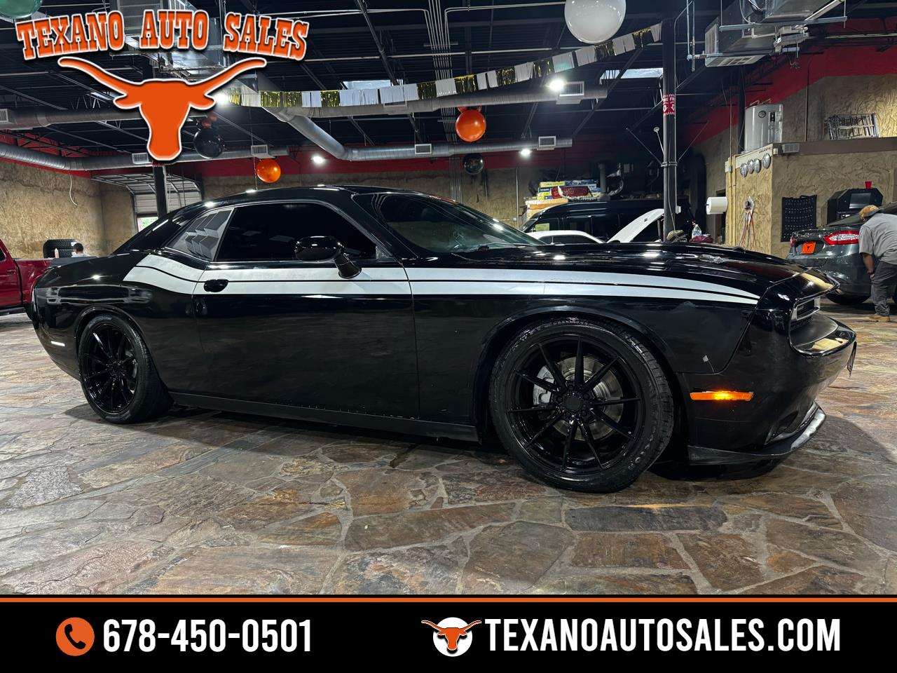 2016 Dodge Challenger R/T's photo