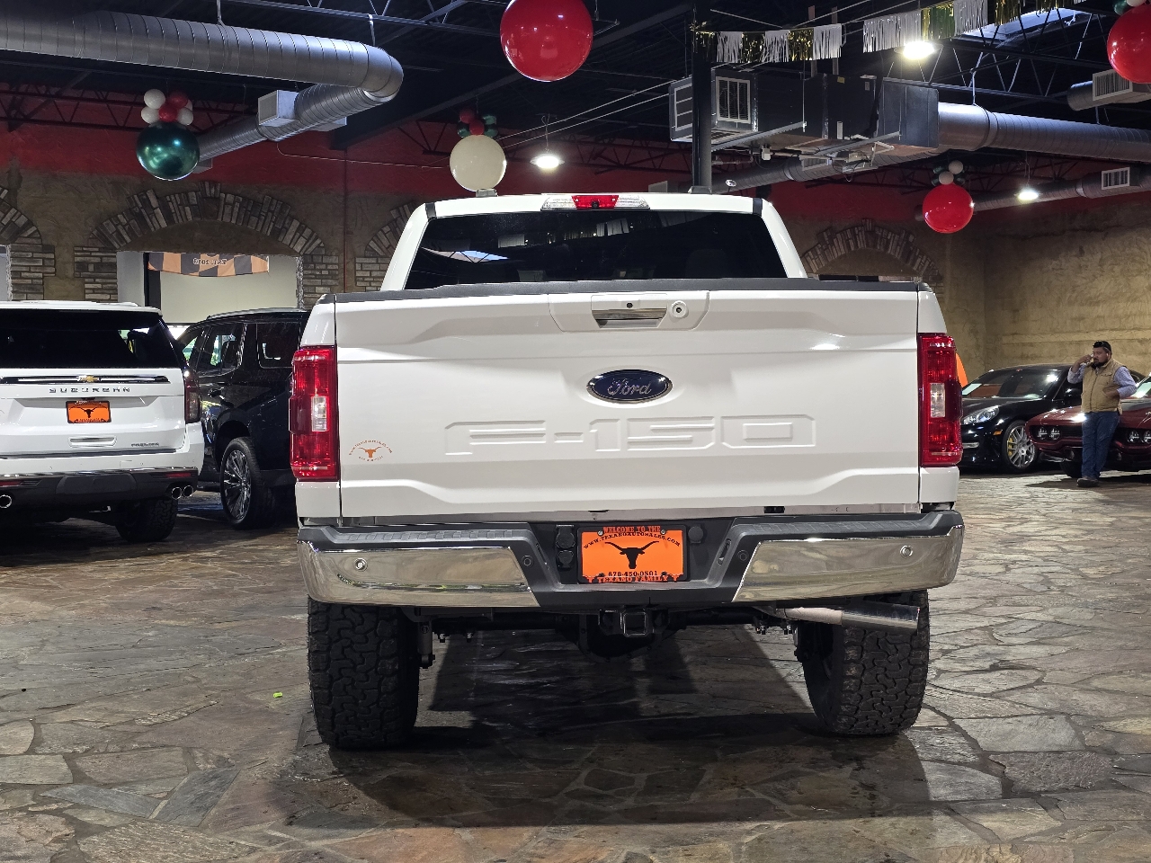 Ford F-150 4WD SuperCrew 139" XLT 2021