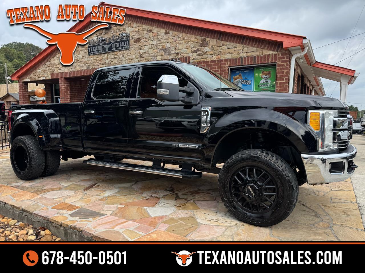 2017 Ford Super Duty F-350 DRW Lariat 4WD Crew Cab 8' Box