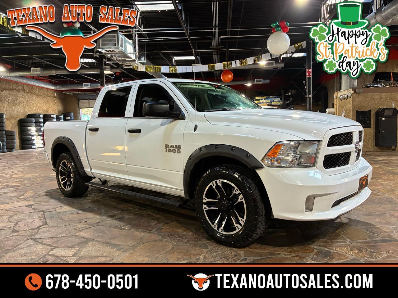 2017 RAM 1500 Express 4x4 Crew Cab 5'7" Box