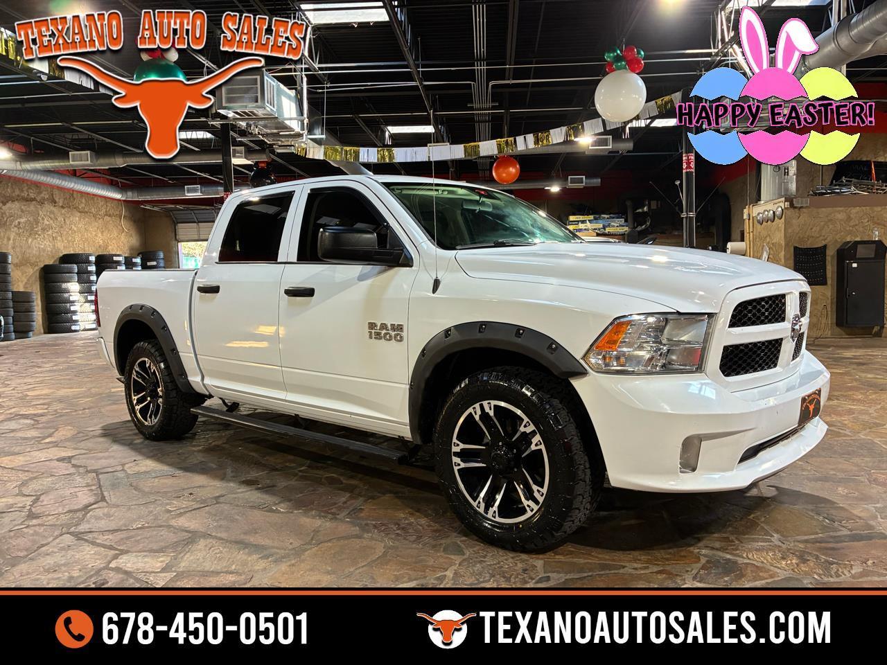 2017 RAM 1500 Express 4x4 Crew Cab 5'7" Box