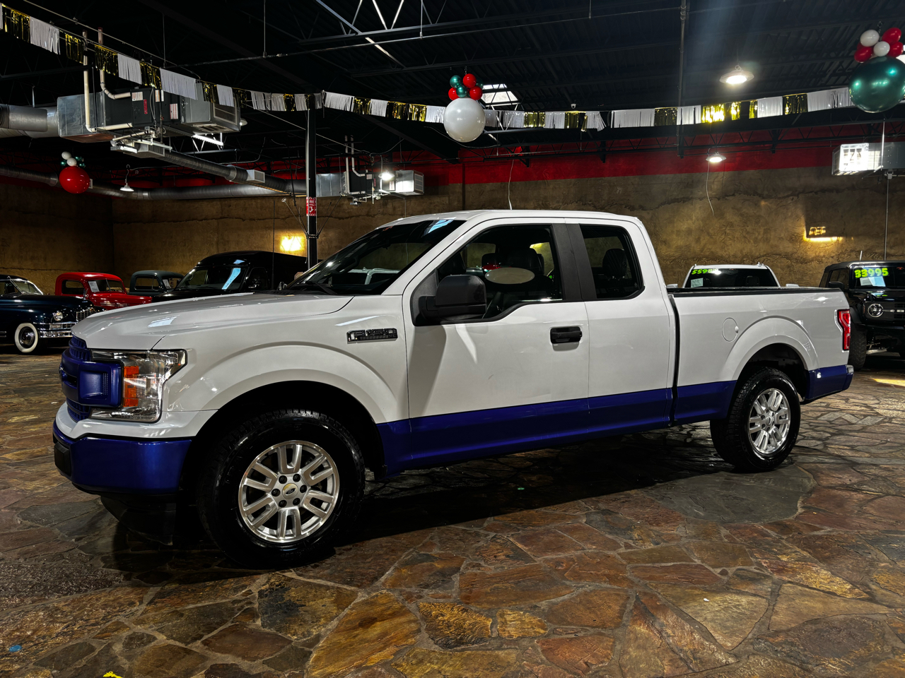 Ford F-150 2WD Reg Cab 122.5" XLT 2018