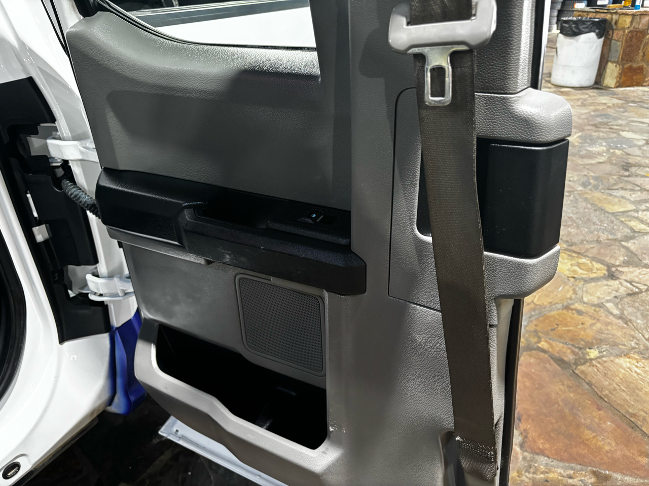 Ford F-150 2WD Reg Cab 122.5" XLT 2018