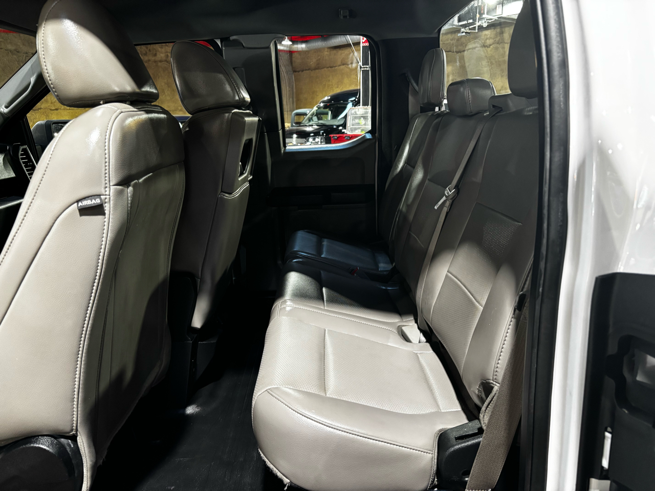 Ford F-150 2WD Reg Cab 122.5" XLT 2018