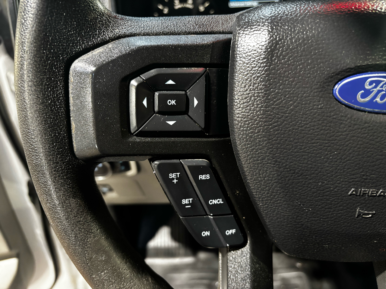Ford F-150 2WD Reg Cab 122.5" XLT 2018