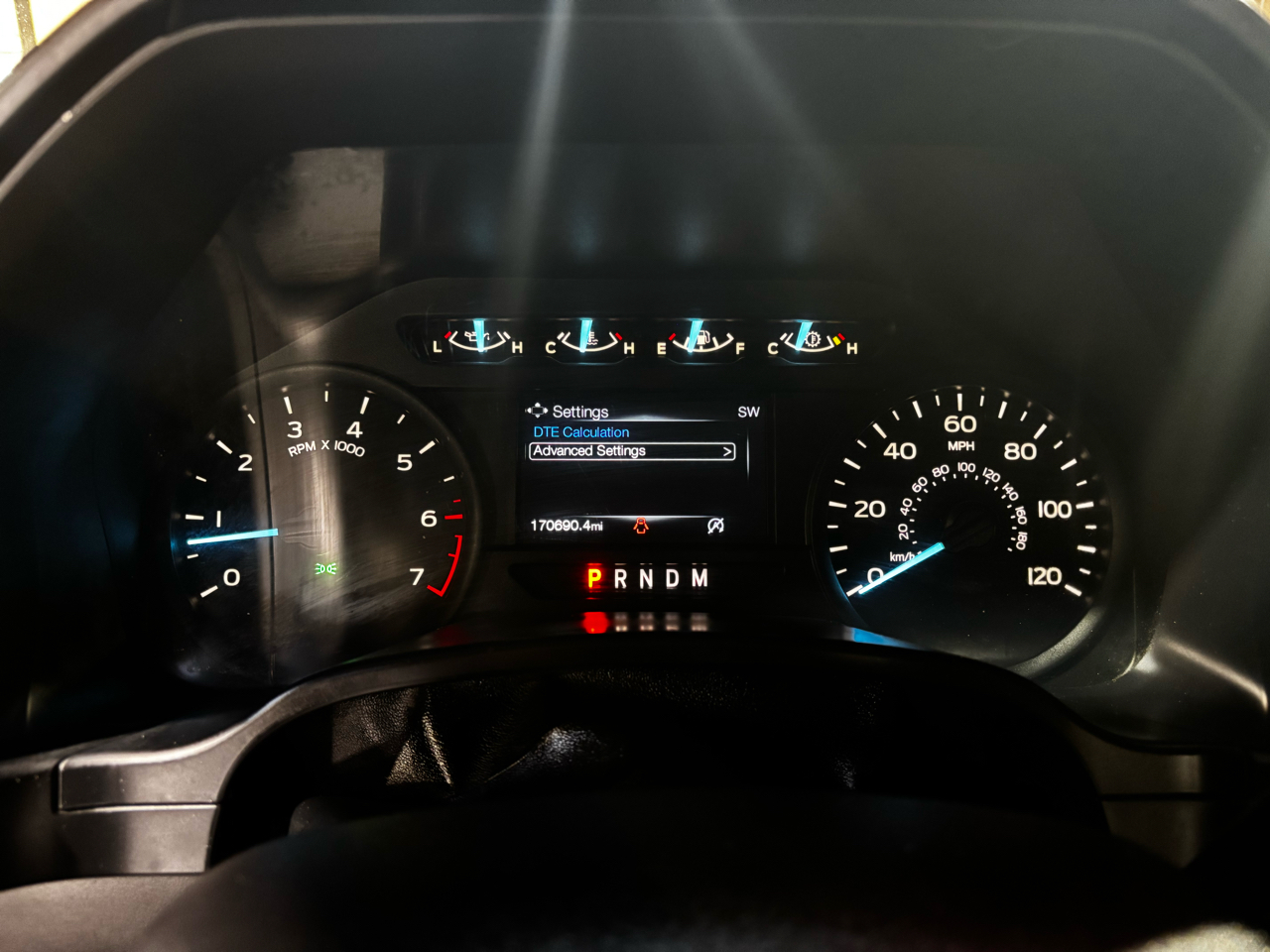 Ford F-150 2WD Reg Cab 122.5" XLT 2018