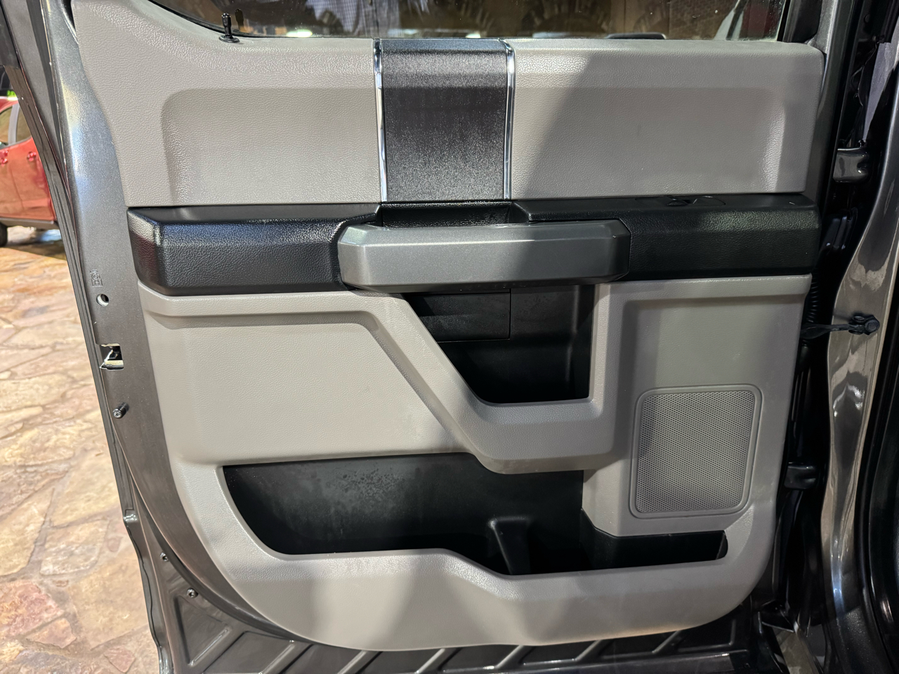 Ford F-150 2WD SuperCrew 157" King Ranch 2016