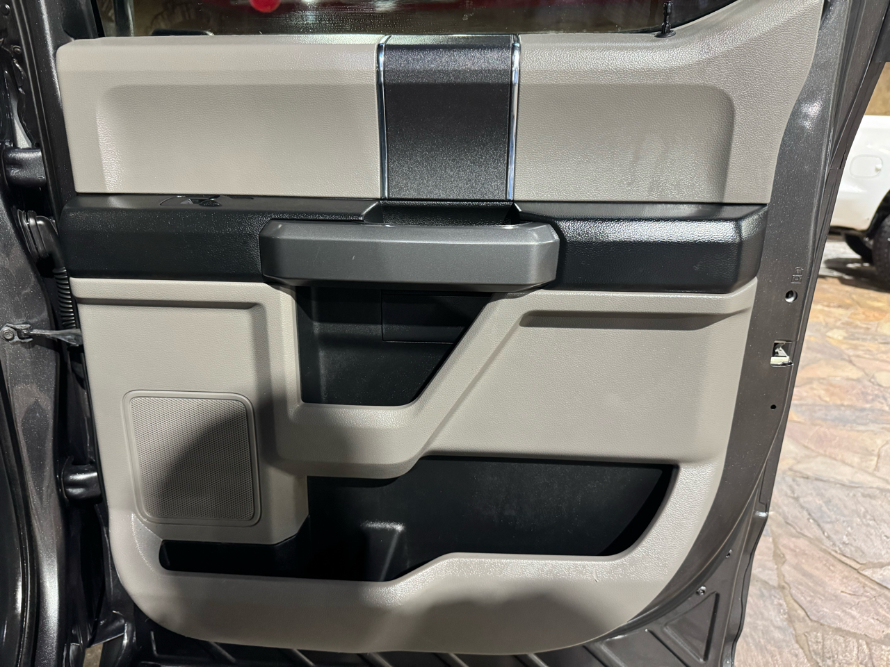 Ford F-150 2WD SuperCrew 157" King Ranch 2016