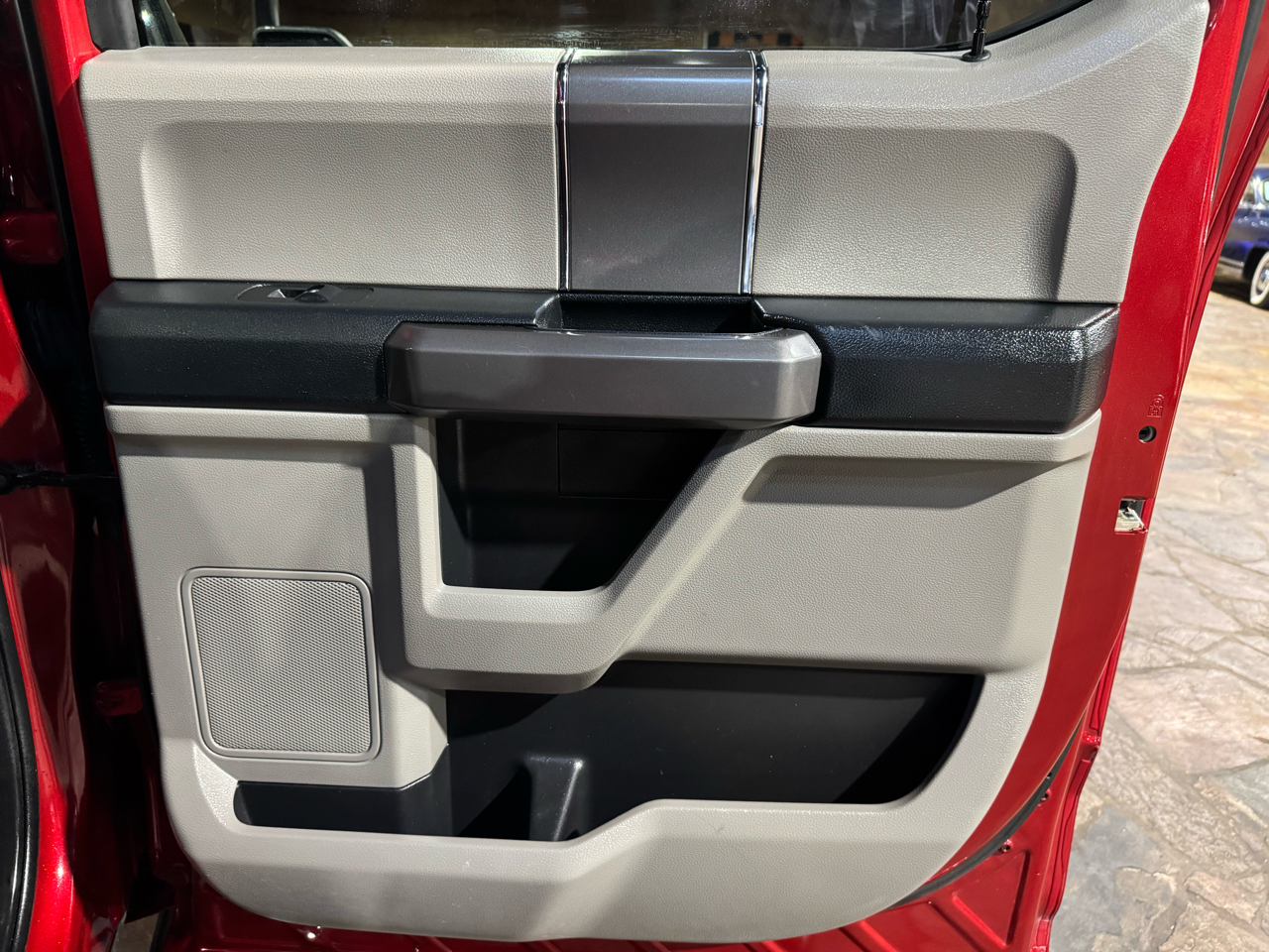 Ford F-150 2WD SuperCrew 139" XLT 2020