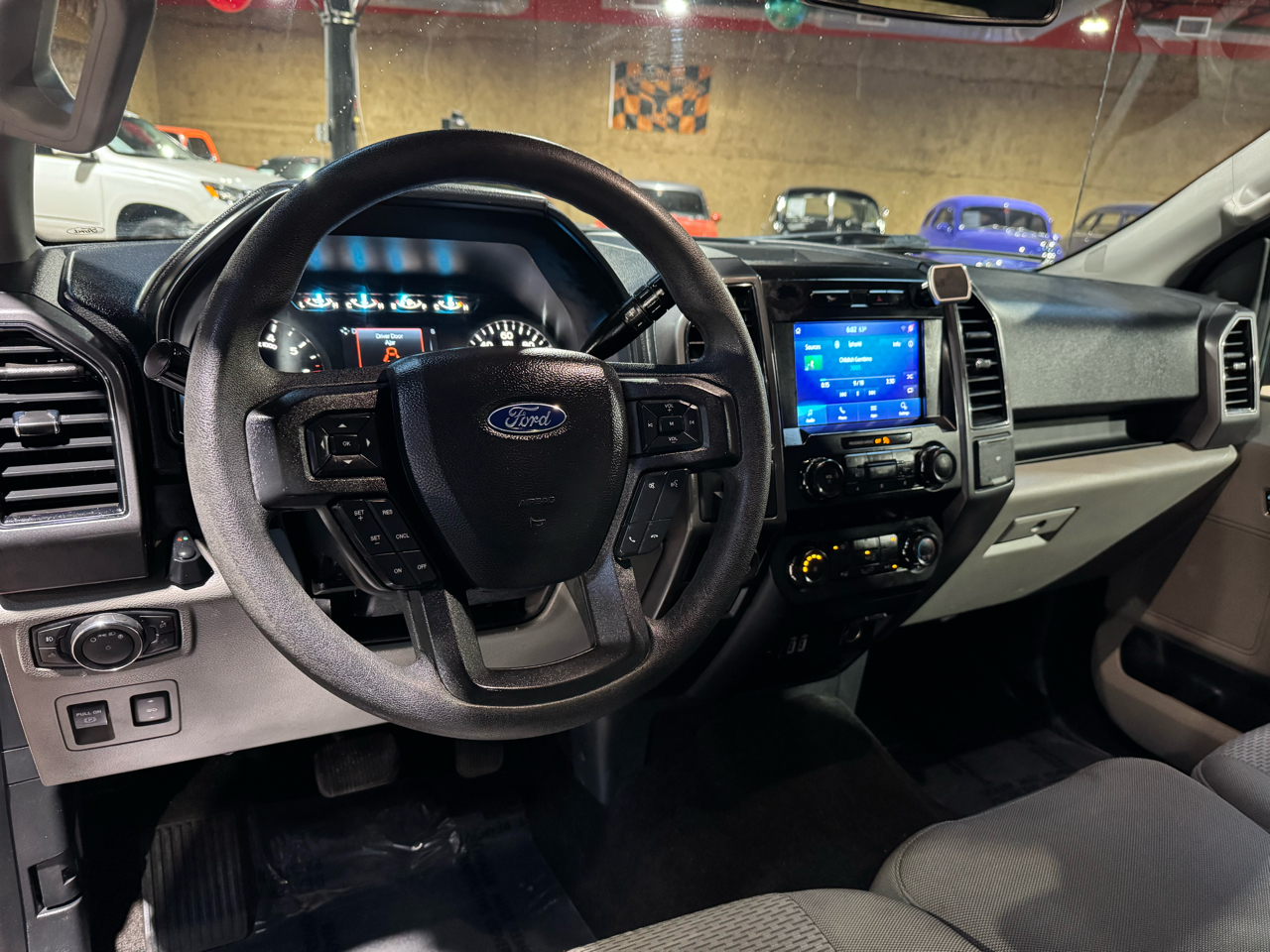 Ford F-150 2WD SuperCrew 139" XLT 2020
