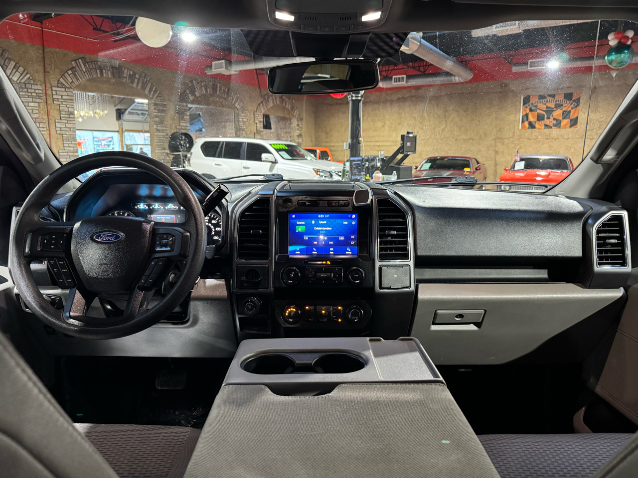 Ford F-150 2WD SuperCrew 139" XLT 2020
