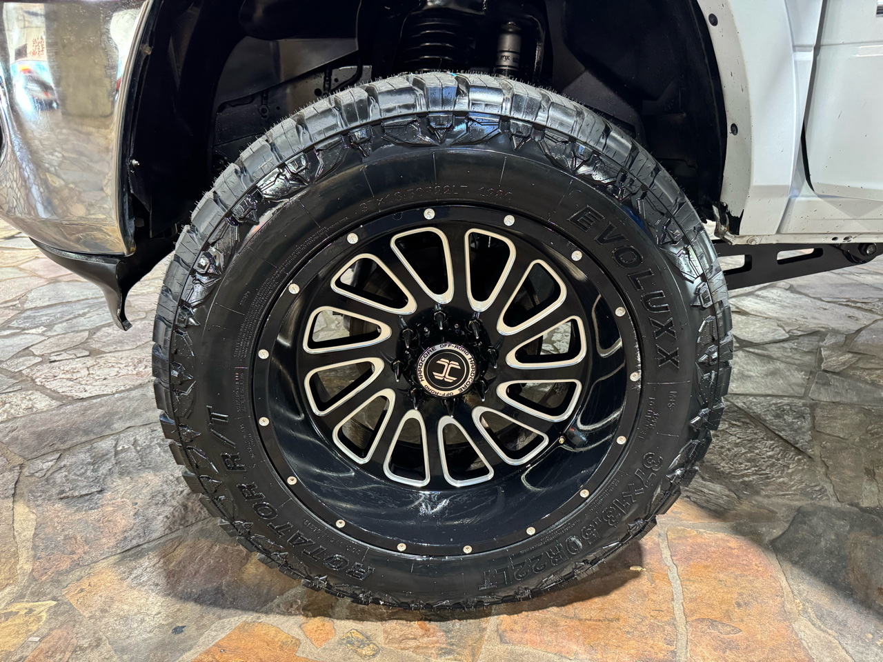 RAM 2500 Laramie 4x4 Mega Cab 6'4" Box 2020