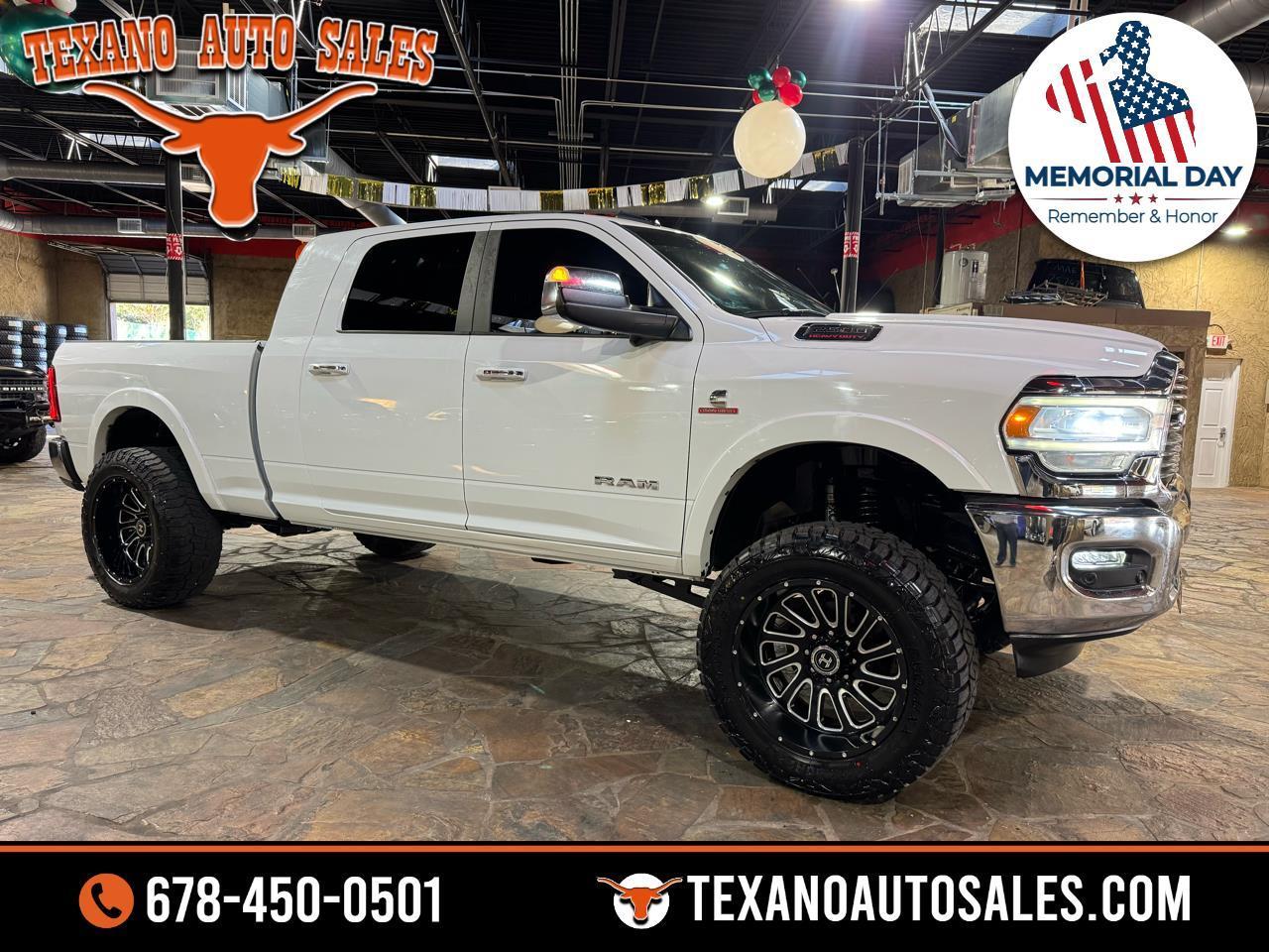 RAM 2500 Laramie 4x4 Mega Cab 6'4" Box 2020