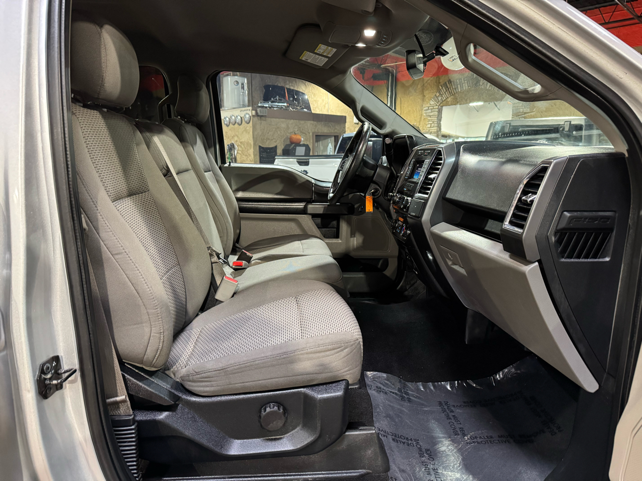 Ford F-150 2WD SuperCrew 157" XLT 2015