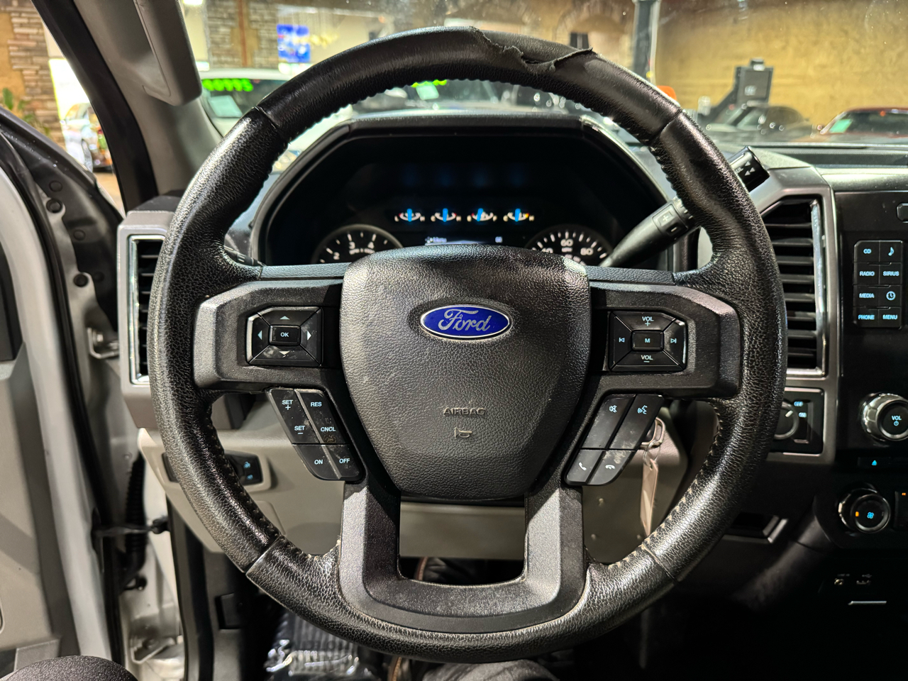 Ford F-150 2WD SuperCrew 157" XLT 2015