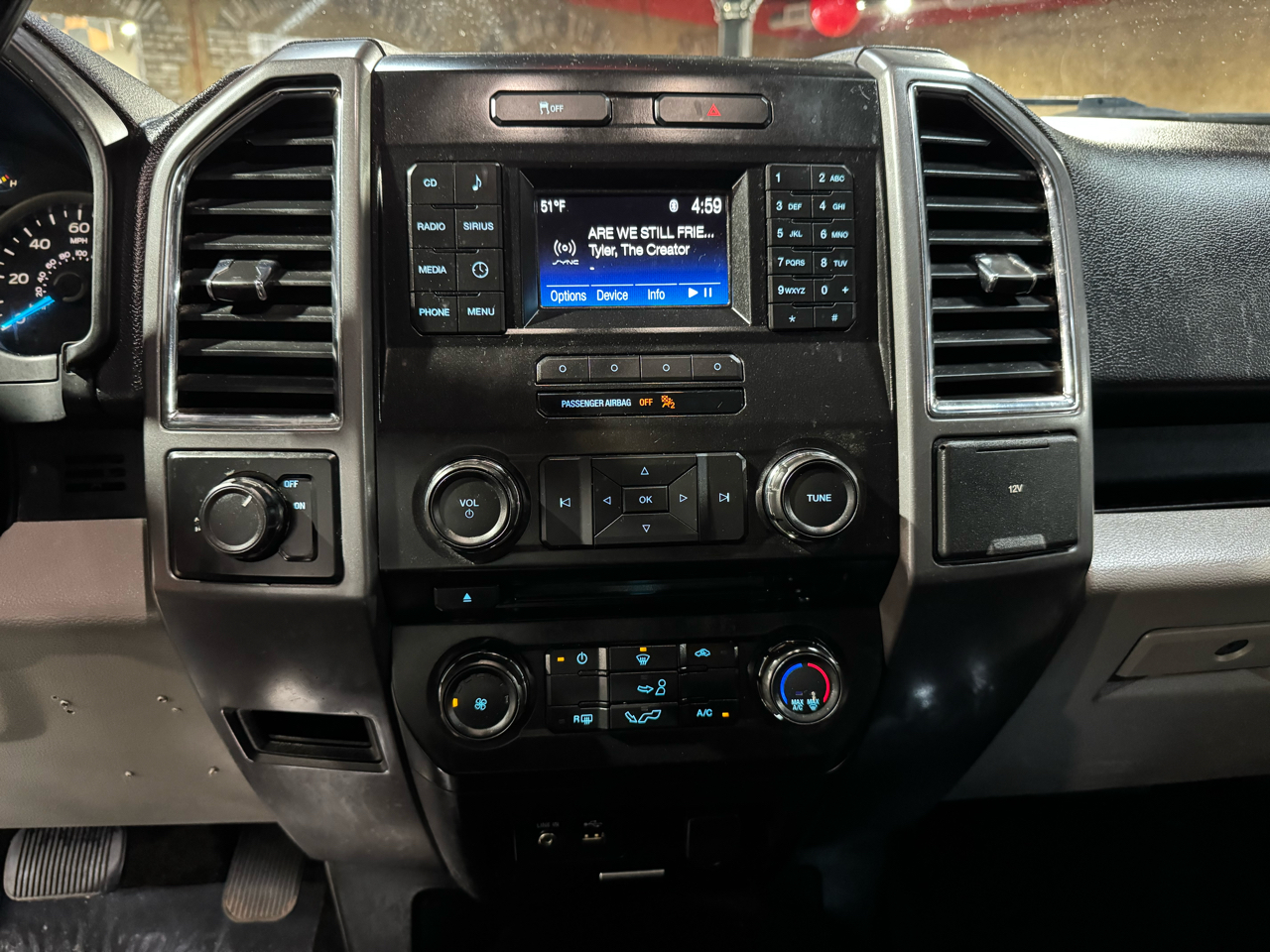 Ford F-150 2WD SuperCrew 157" XLT 2015