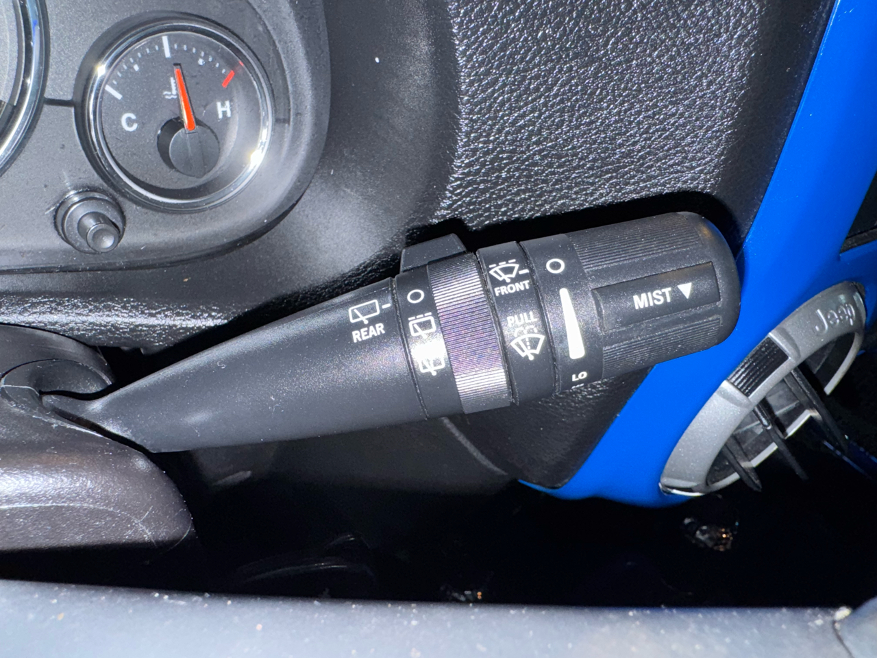 Jeep Wrangler Unlimited 4WD 4dr Sahara 2015