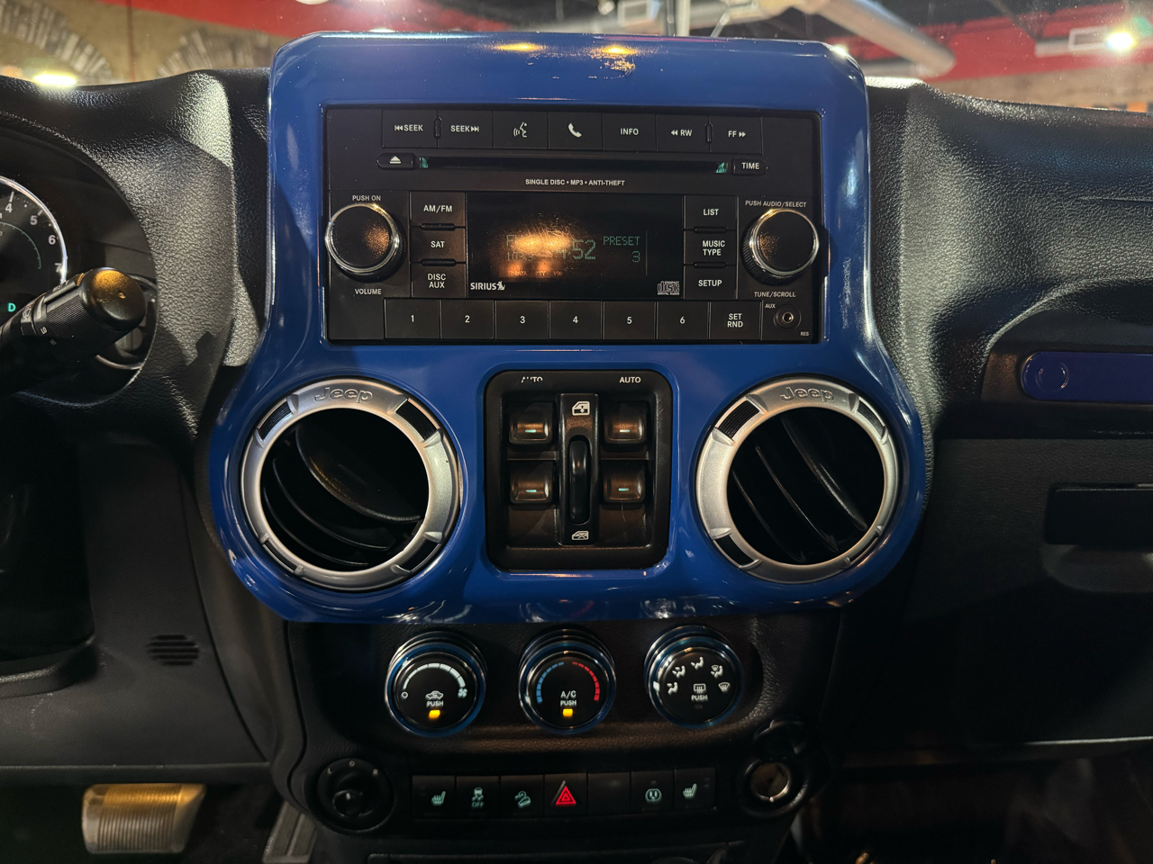 Jeep Wrangler Unlimited 4WD 4dr Sahara 2015