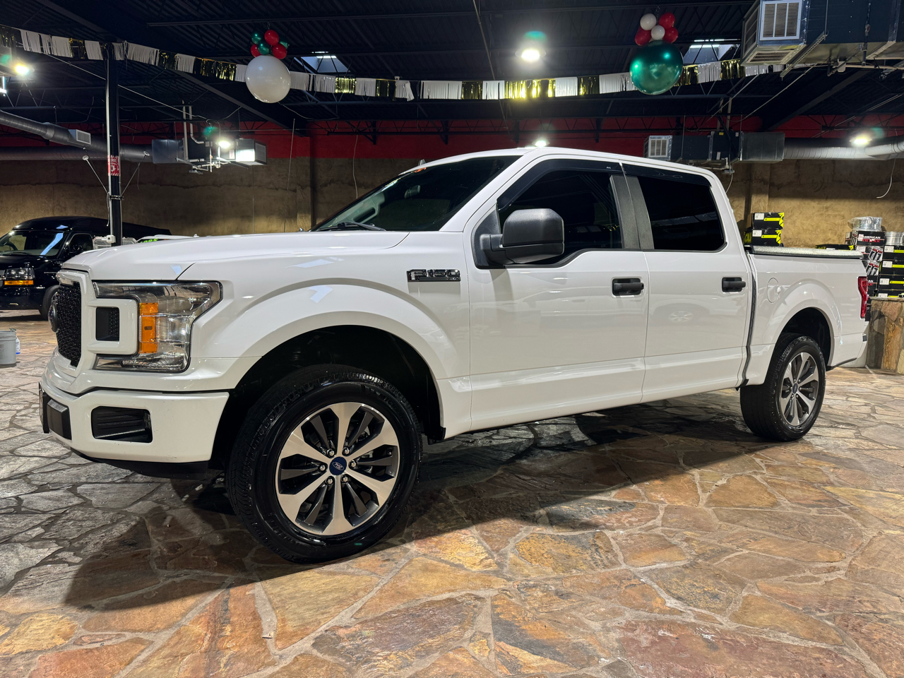 Ford F-150 2WD SuperCrew 145" STX 2020