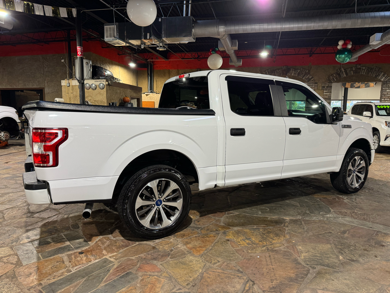 Ford F-150 2WD SuperCrew 145" STX 2020