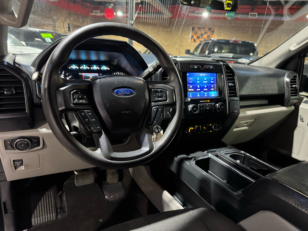 Ford F-150 2WD SuperCrew 145" STX 2020