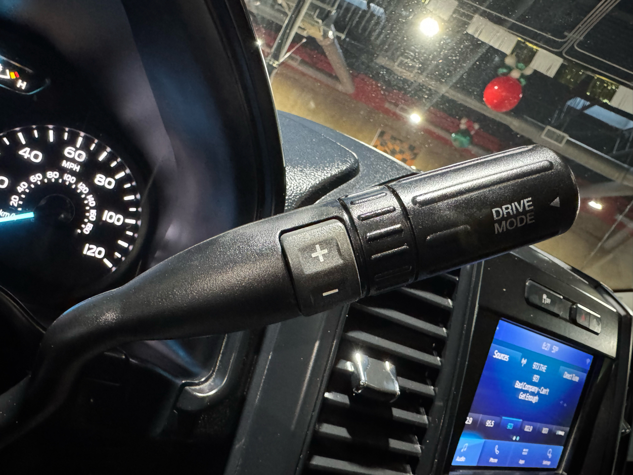 Ford F-150 2WD SuperCrew 145" STX 2020