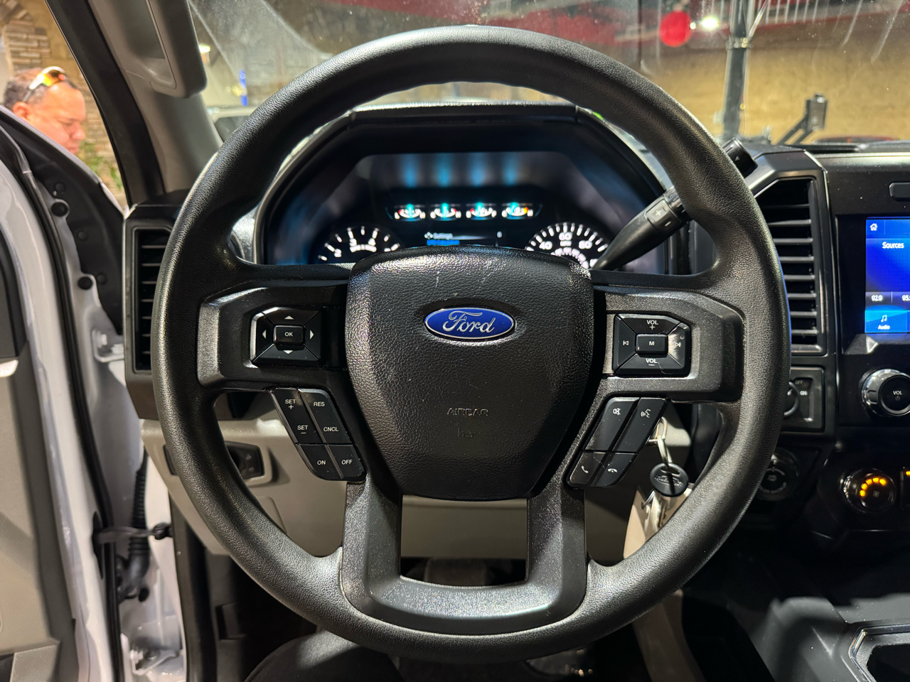 Ford F-150 2WD SuperCrew 145" STX 2020