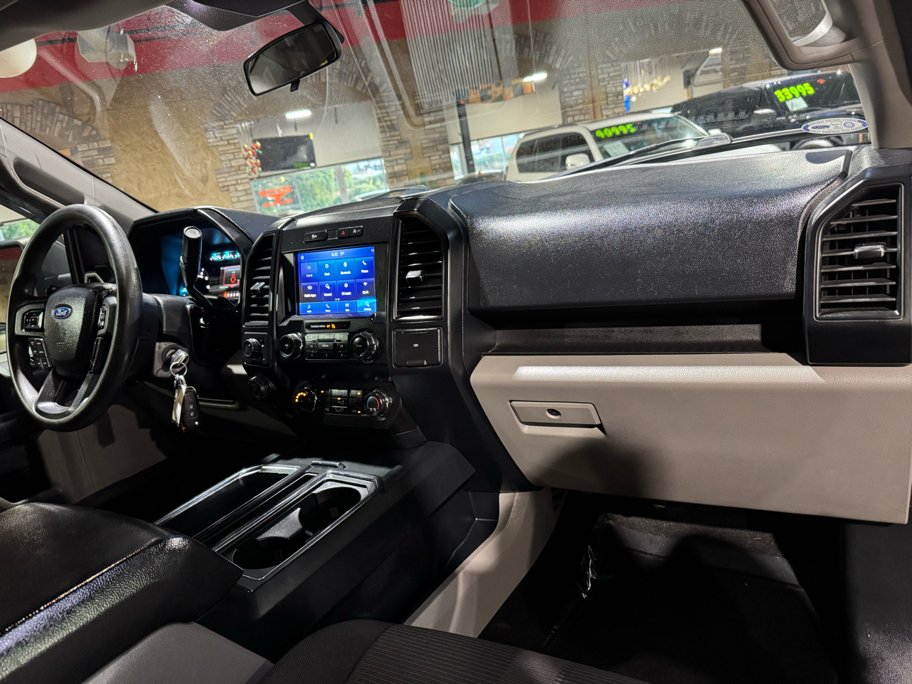 Ford F-150 2WD SuperCrew 145" STX 2020