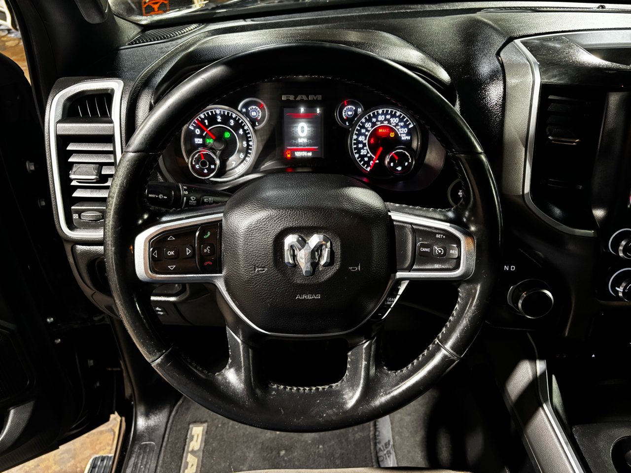 RAM 1500 Big Horn/Lone Star 4x2 Crew Cab 5'7" Box 2019