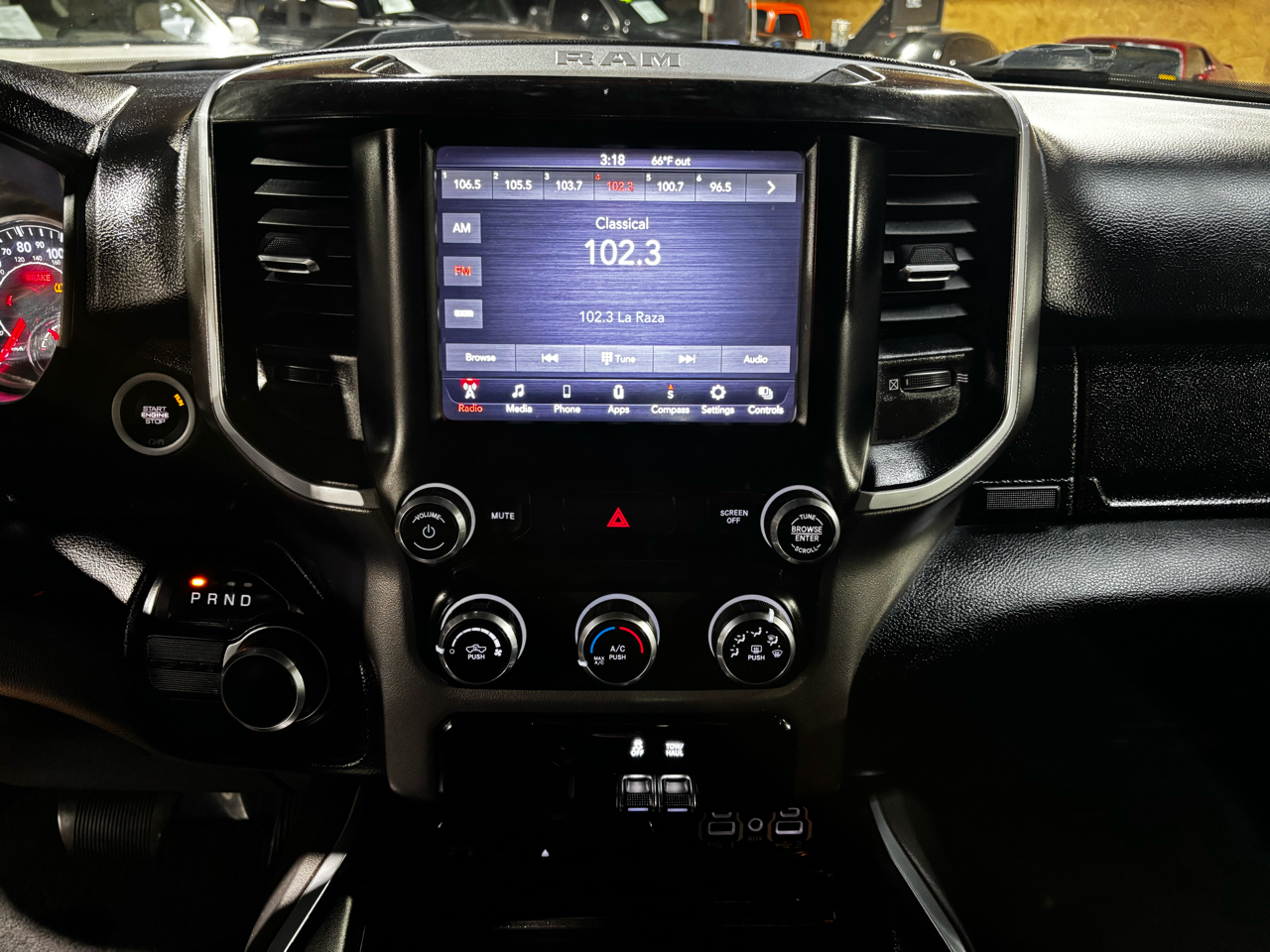 RAM 1500 Big Horn/Lone Star 4x2 Crew Cab 5'7" Box 2019