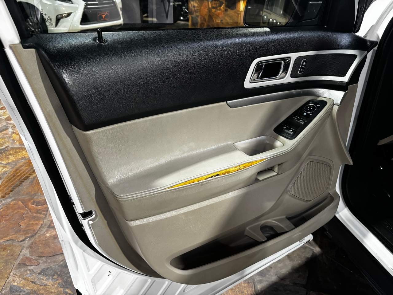 Ford Explorer FWD 4dr XLT 2014