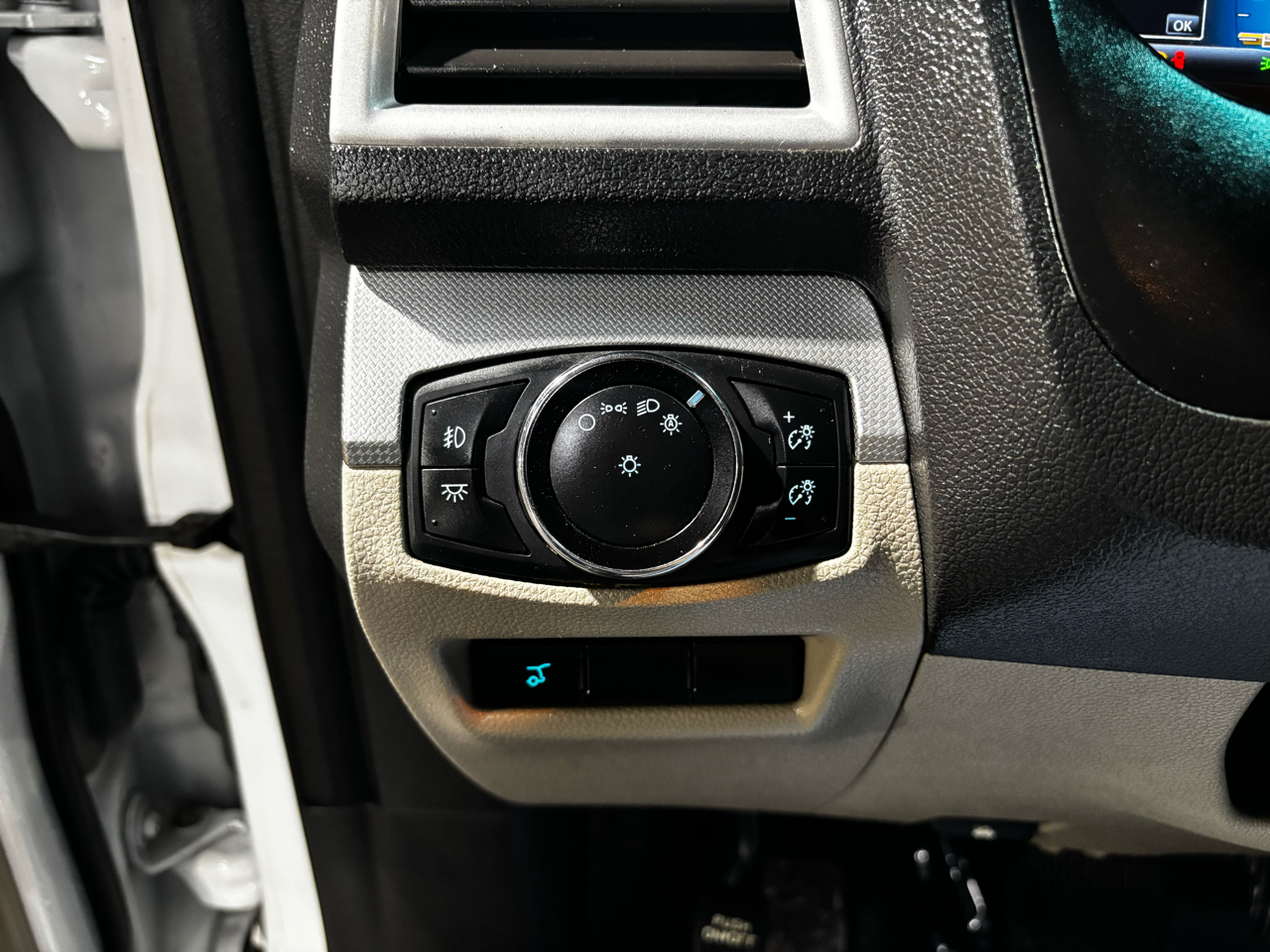 Ford Explorer FWD 4dr XLT 2014