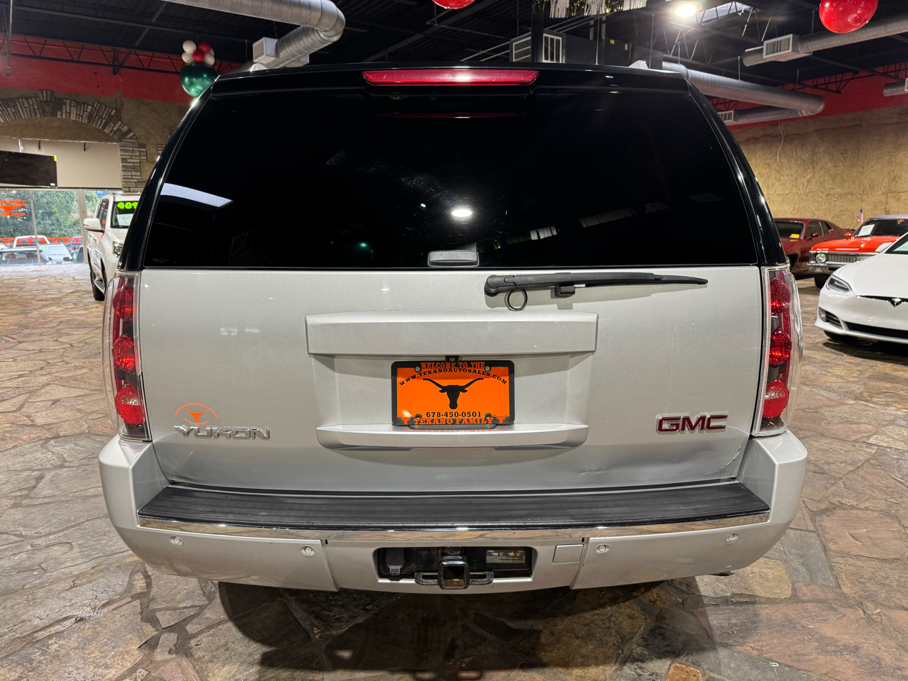 GMC Yukon AWD 4dr 1500 Denali 2013