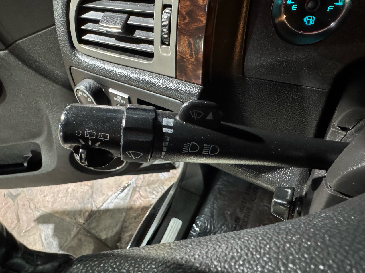 GMC Yukon AWD 4dr 1500 Denali 2013