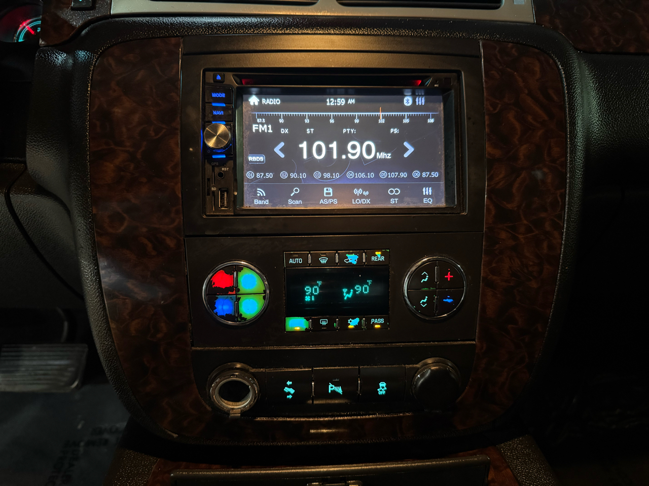 GMC Yukon AWD 4dr 1500 Denali 2013