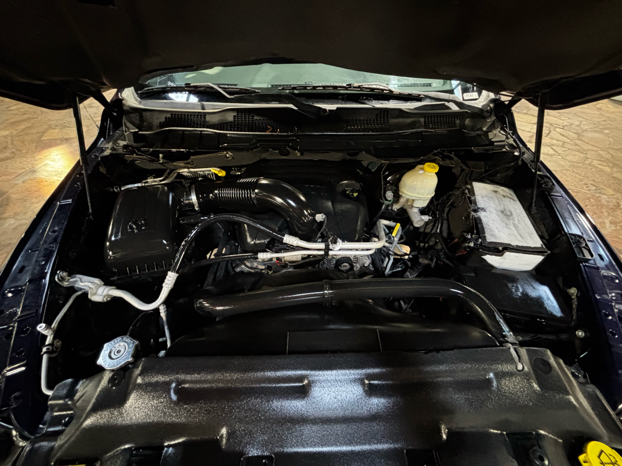 RAM 1500 2WD Quad Cab 140.5" Express 2013