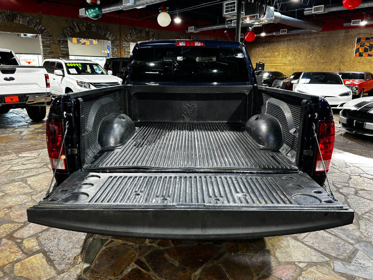 RAM 1500 2WD Quad Cab 140.5" Express 2013