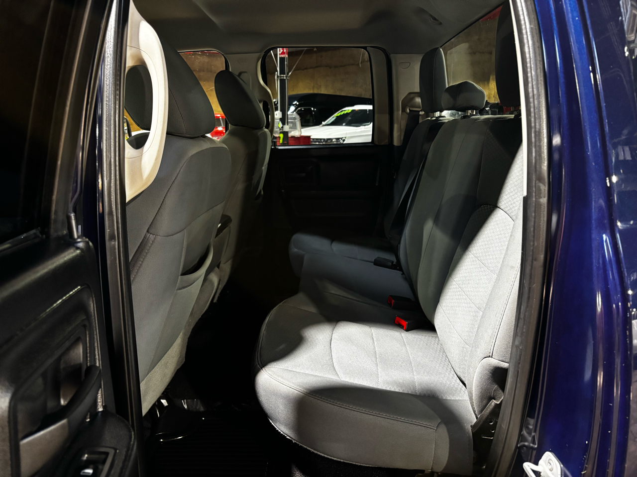 RAM 1500 2WD Quad Cab 140.5" Express 2013