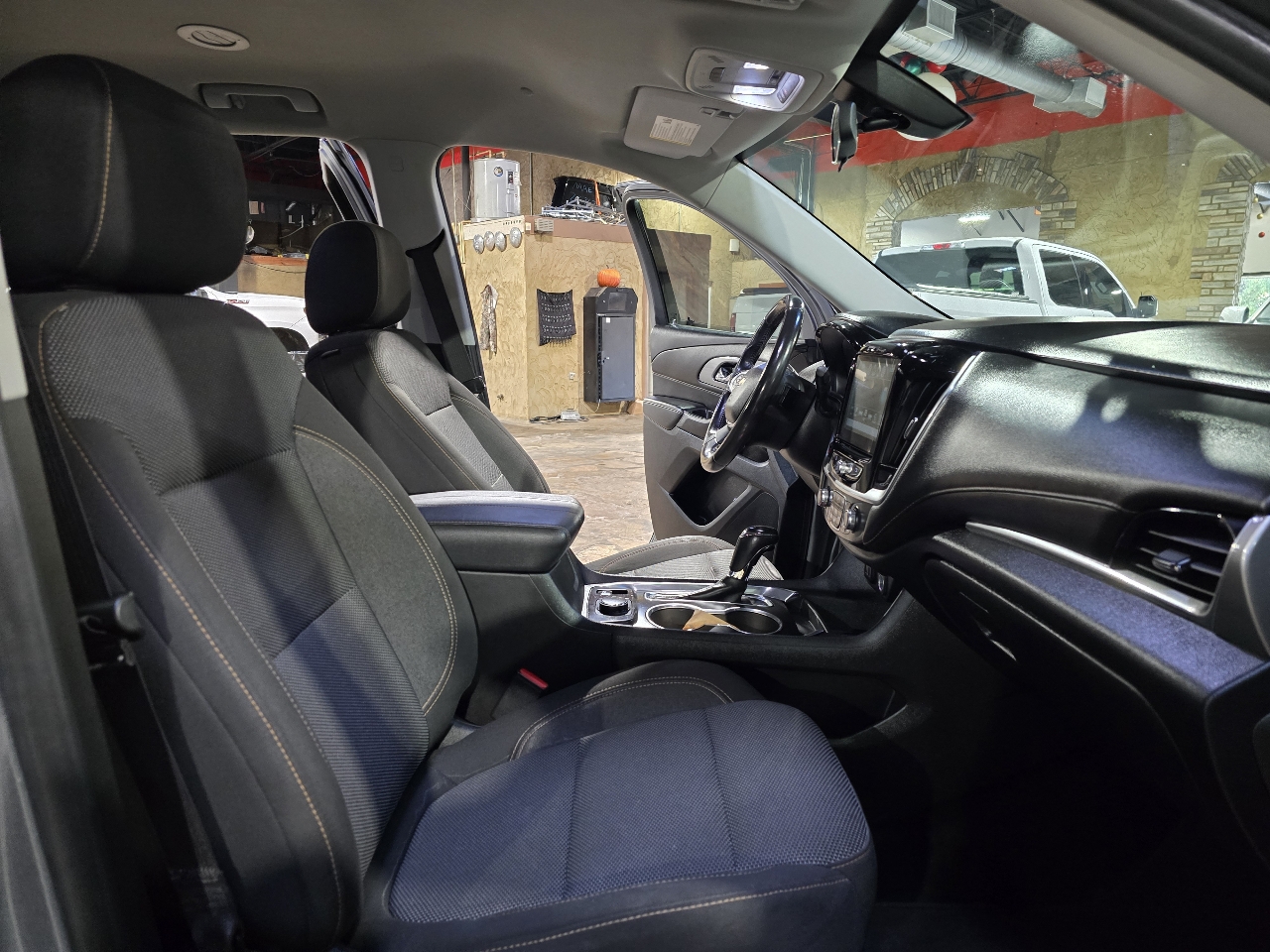 Chevrolet Traverse FWD 4dr LT Cloth w/1LT 2019