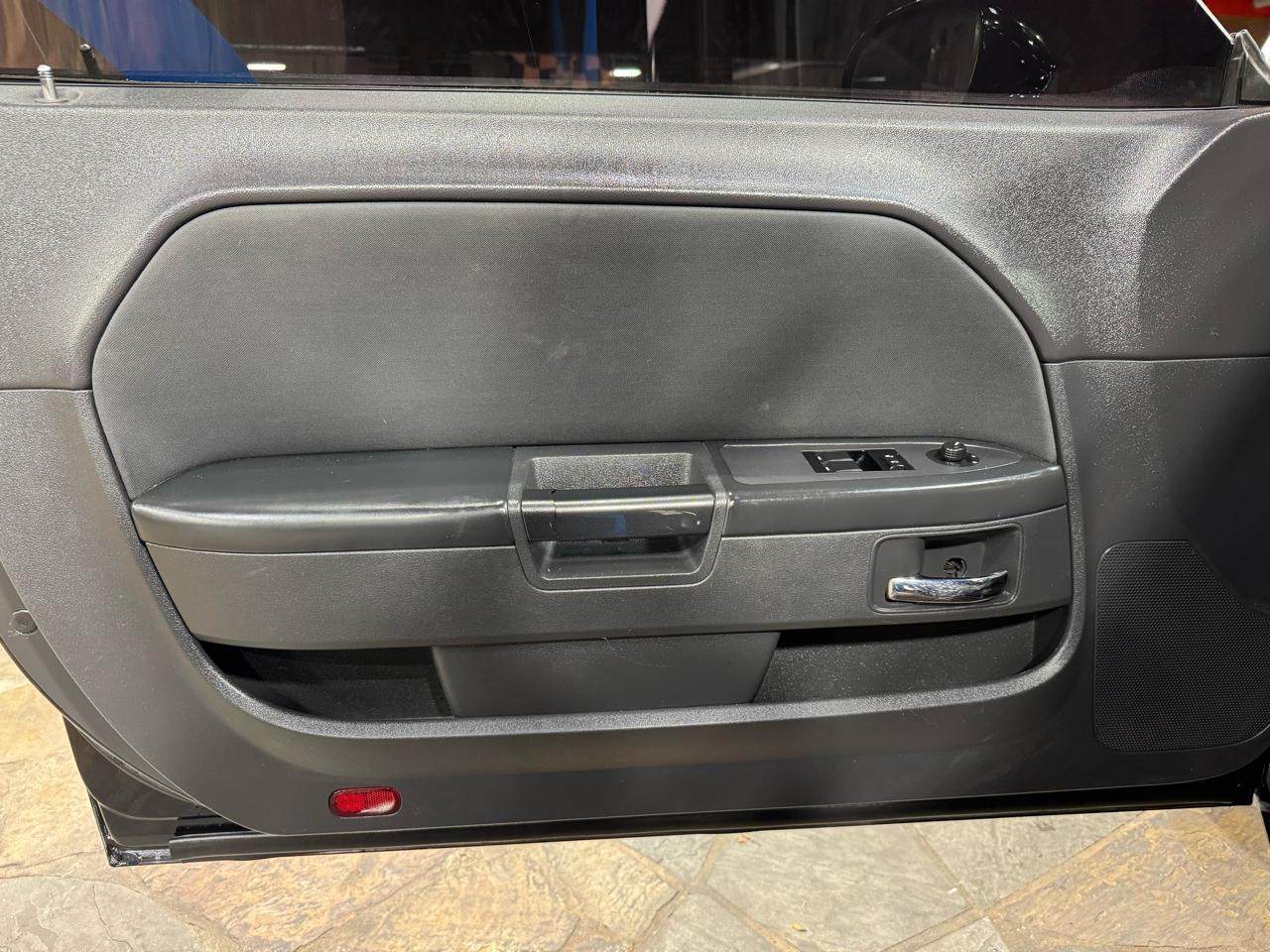Dodge Challenger 2dr Cpe SXT 2012