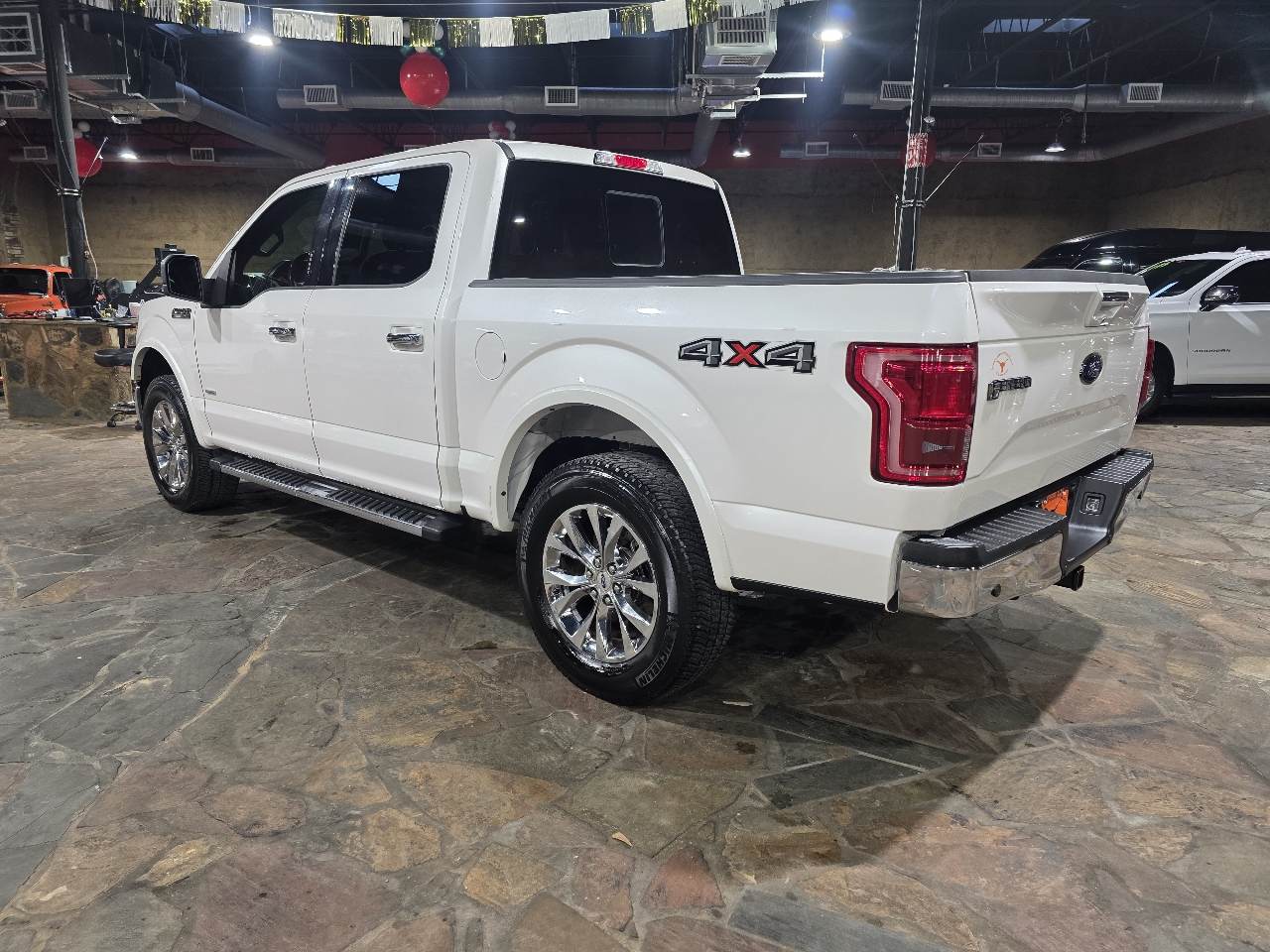 Ford F-150 4WD SuperCab 145" Lariat 2016