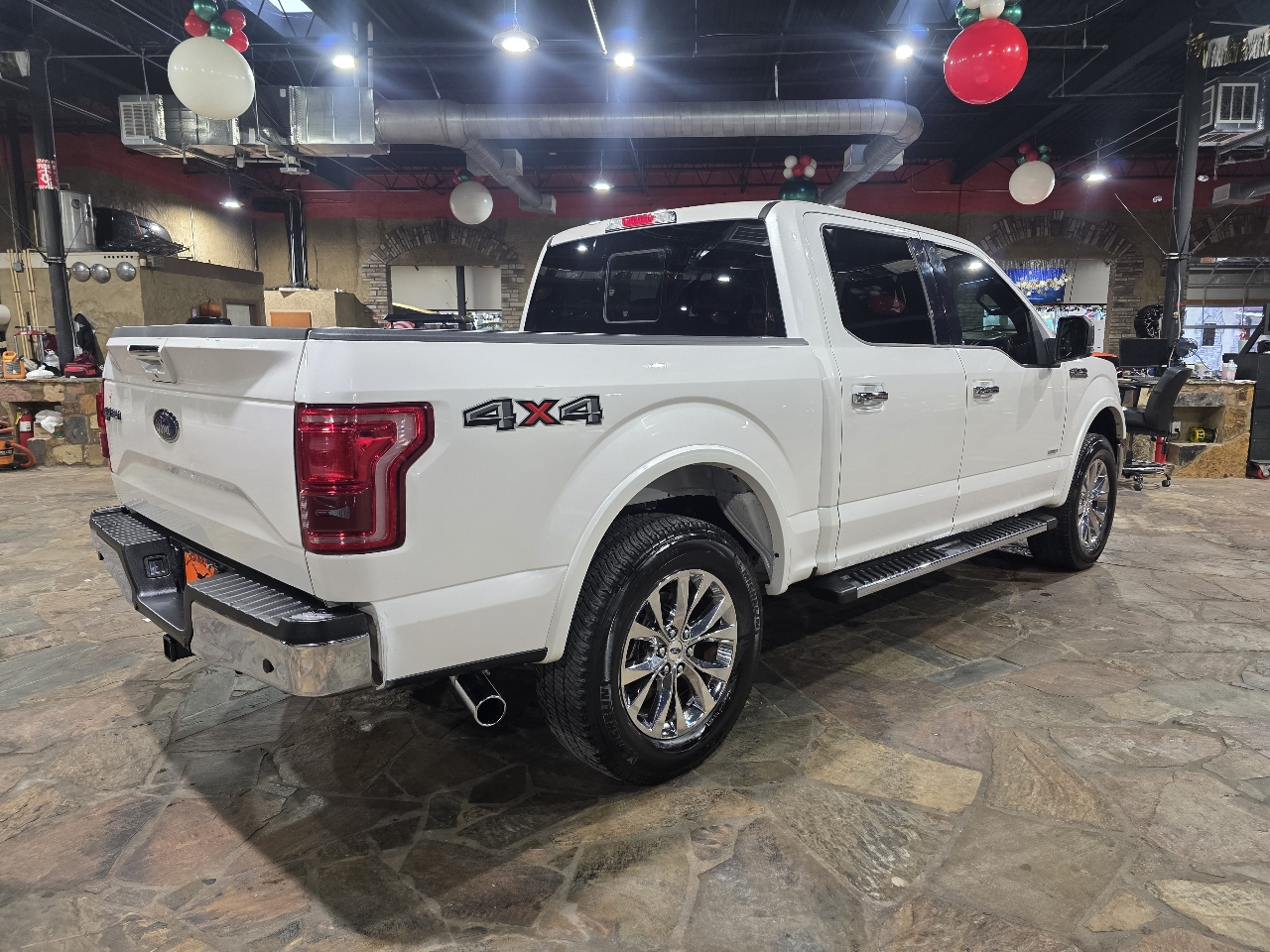 Ford F-150 4WD SuperCab 145" Lariat 2016