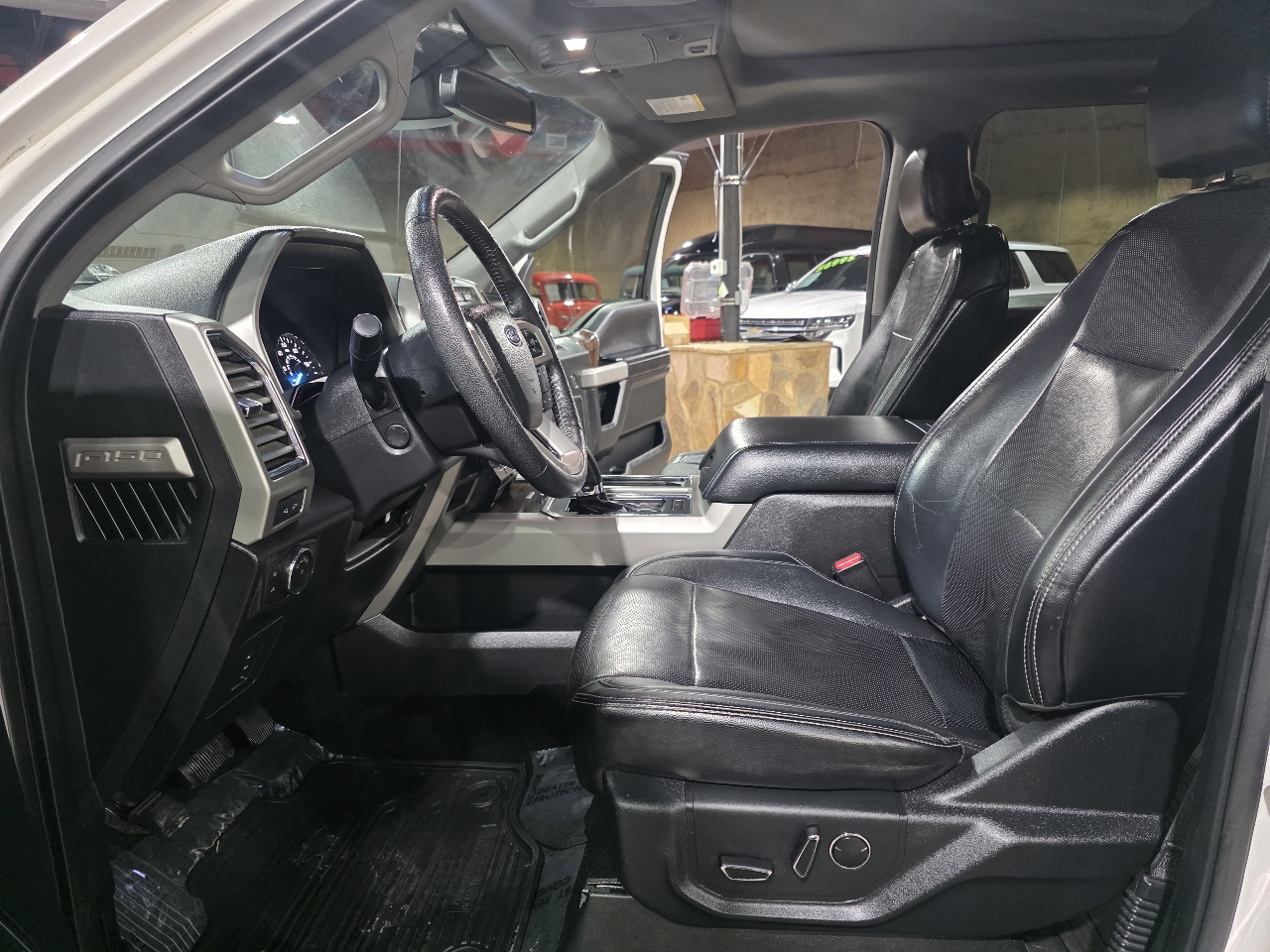 Ford F-150 4WD SuperCab 145" Lariat 2016